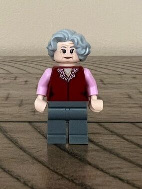 LEGO Harry Potter Trolley Witch Minifigure Set HP158, 75955 Hogwarts Express